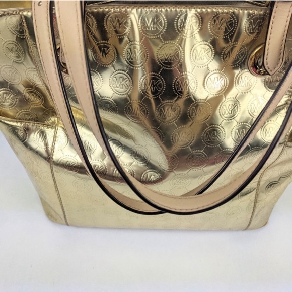 EUC Michael Kors Jet Set Monogram Tote Gold - Picture 5 of 8